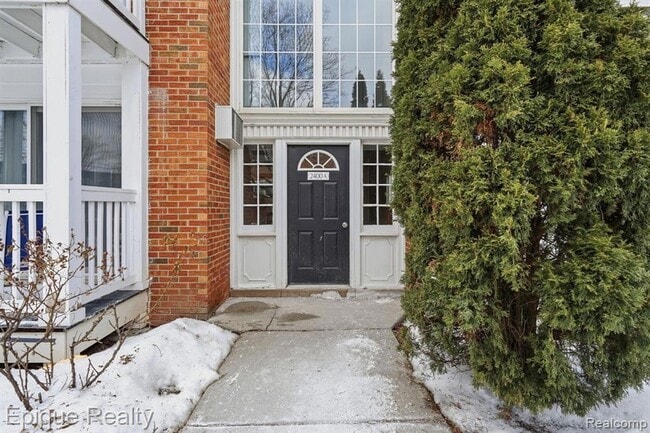 Building Photo - 2400 Parmenter Blvd