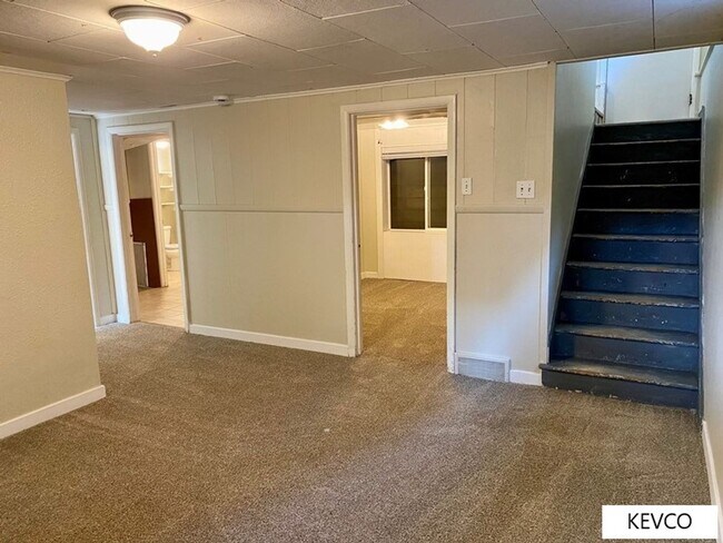 Building Photo - Sizable House on Remington!