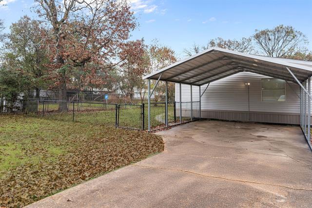 Building Photo - 8413 Denny Dr