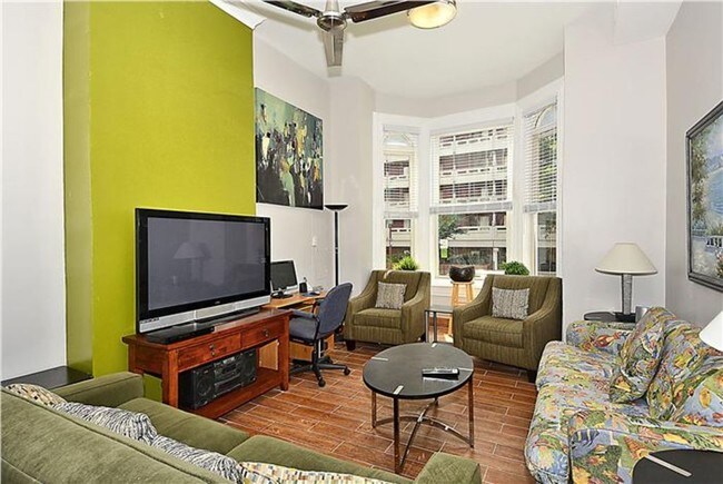 Building Photo - 817 6th St NW