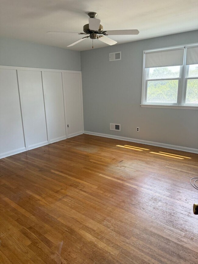 Building Photo - North Wilmington - 4 bedroom, 2.5 bath home in Chalfonte