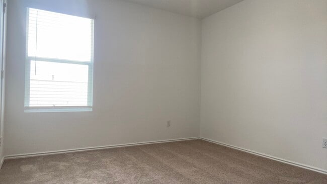 Building Photo - 4128 Home Place Rd