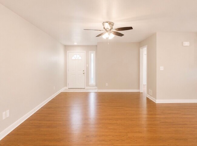 Building Photo - 4713 N Harvey Pkwy