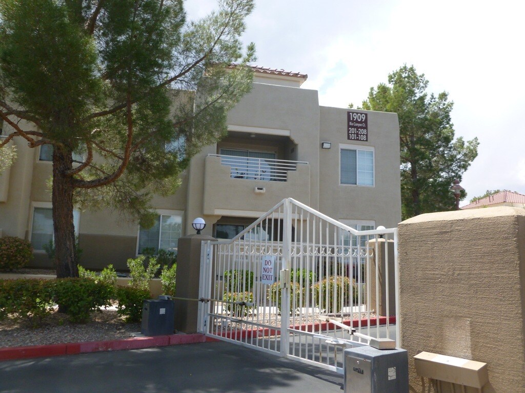 Building Photo - 1909 Rio Canyon Ct