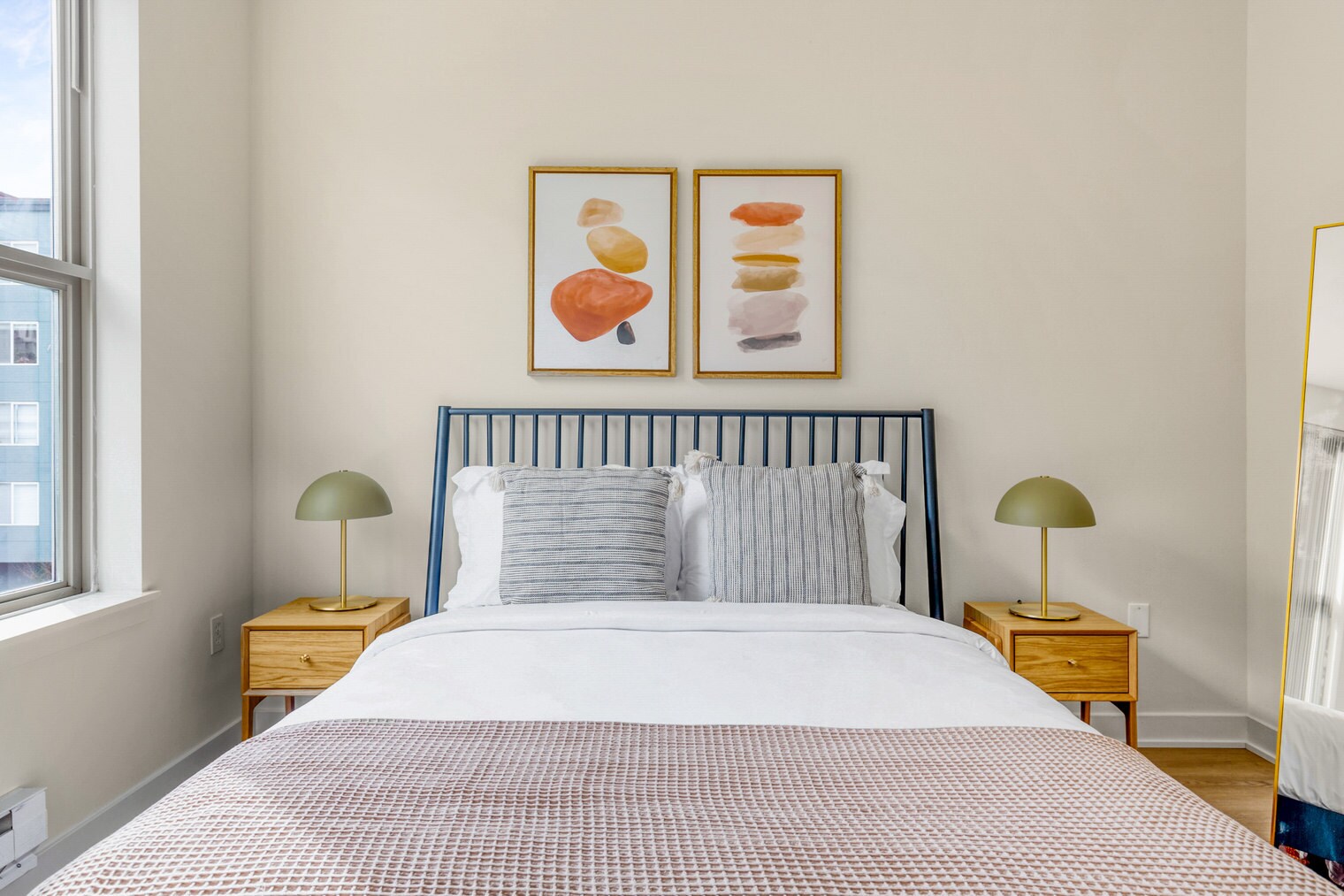 Building Photo - 11000 NE 10th St