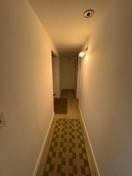 Building Photo - 1404 Toberman St