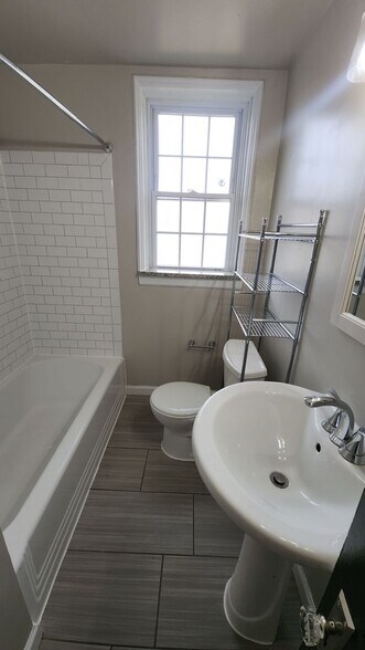 Building Photo - 7754 Kingsbury Blvd