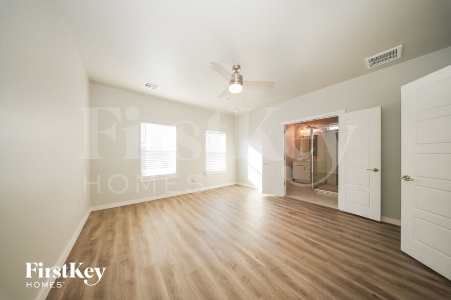 Building Photo - 504 NW 183rd St