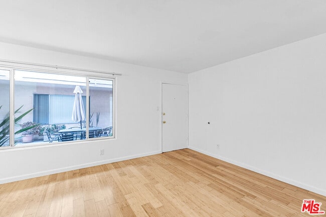 Building Photo - 2627 5th St