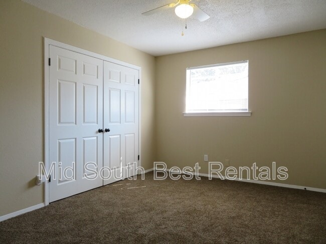 Building Photo - 1048 University St