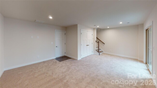 Building Photo - 104 Helm Ln