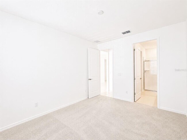Building Photo - 5806 Fabry St
