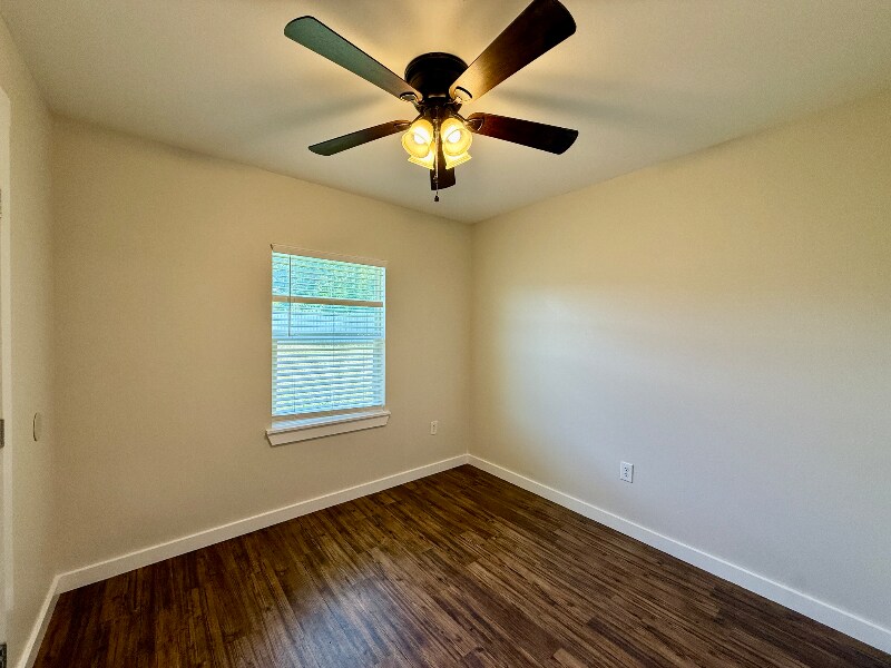 Building Photo - 3906 E Denman Ave