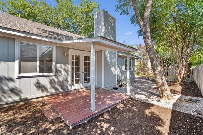 Building Photo - 12321 Emery Oaks Rd