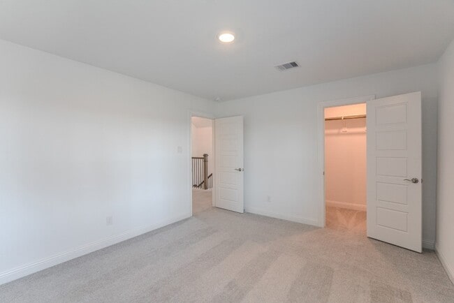 Building Photo - 17116 Coneflower Pl