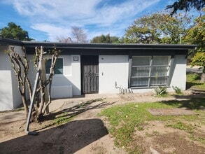 Building Photo - 696 Garfield Ave