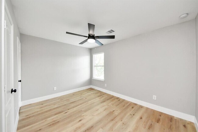Building Photo - 354 Remington Harbor Ct