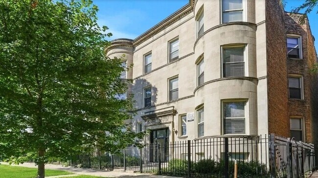 Building Photo - 4542 S Indiana Ave