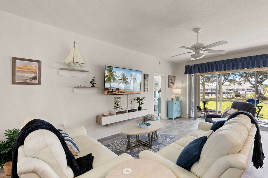 Building Photo - 285 Cays Dr