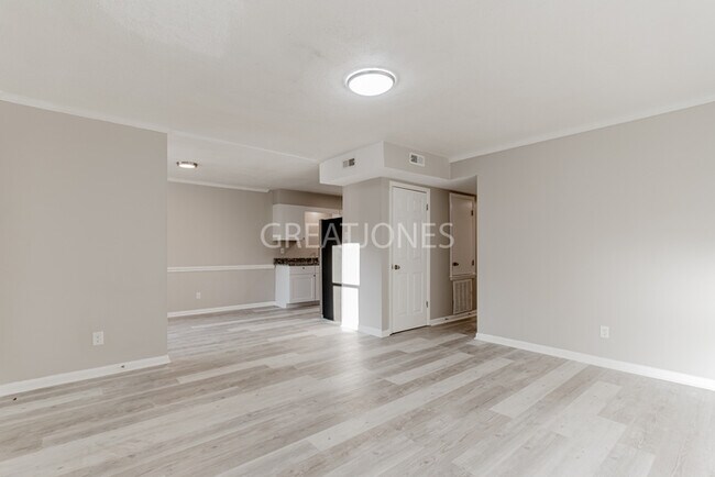 Building Photo - Charming 3 Bedroom in Raeford!