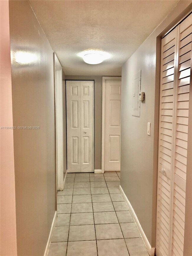 Building Photo - 9753 W McNab Rd