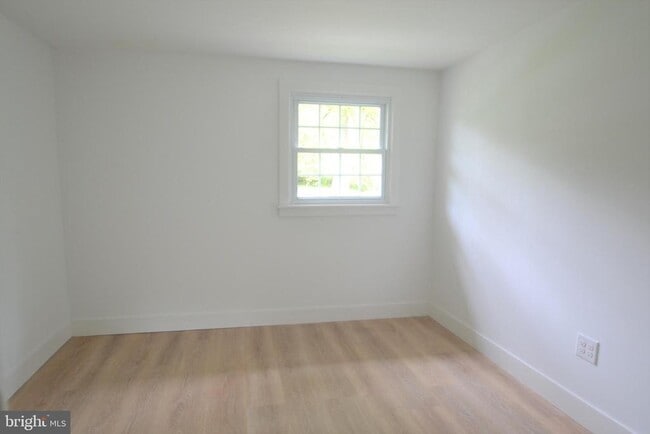 Building Photo - 1436 E Lamplighter Ln