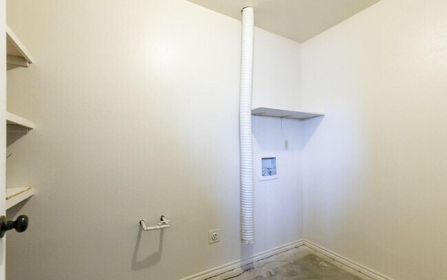 Building Photo - 3406 65th Dr