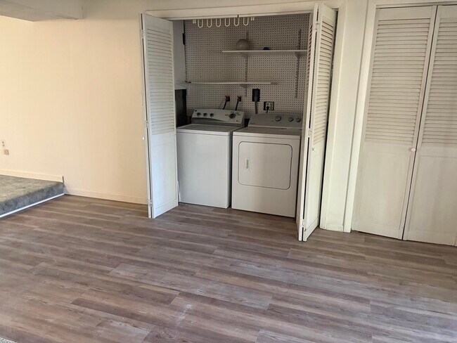 Building Photo - 15 Patriots Square