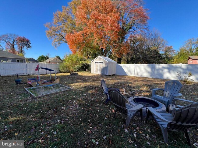 Building Photo - 710 Garfield Ave