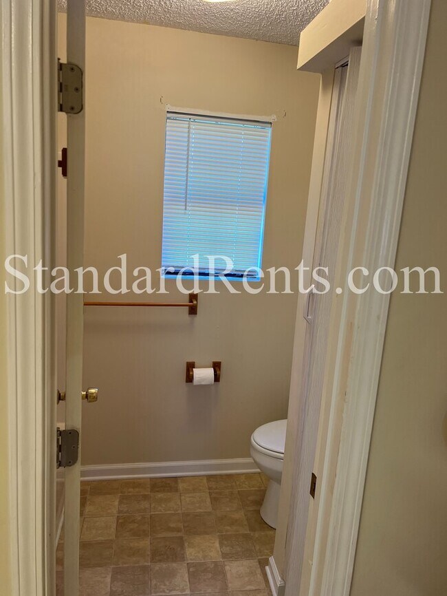 Building Photo - 6320 Cooper St