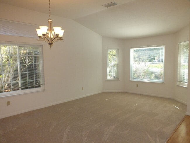 Building Photo - Natomas Station 3/2 ranch style home