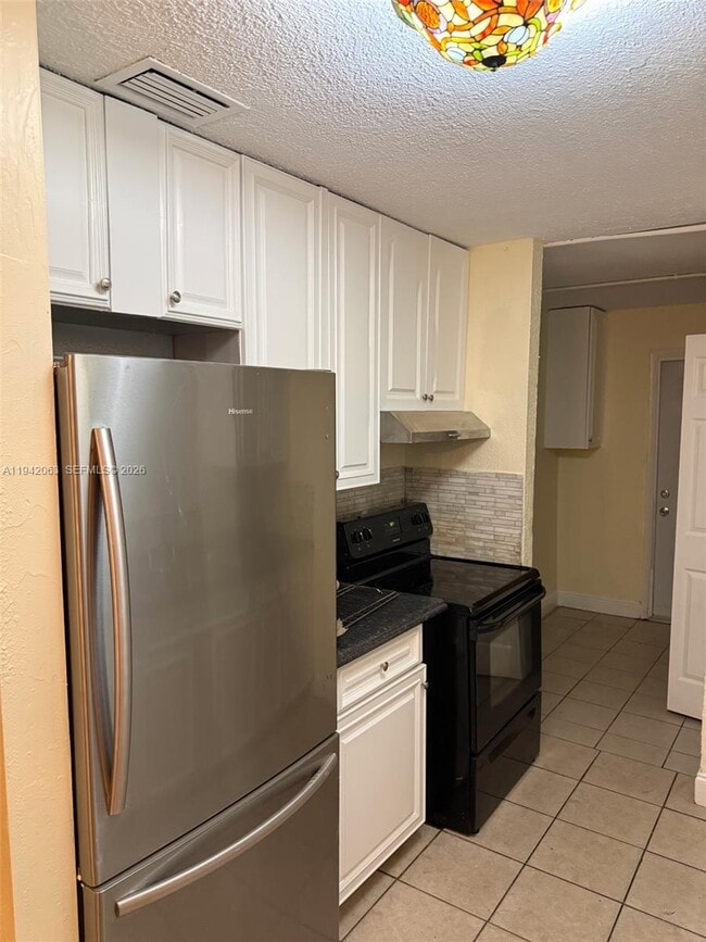 Building Photo - 304 NW 6th Ave