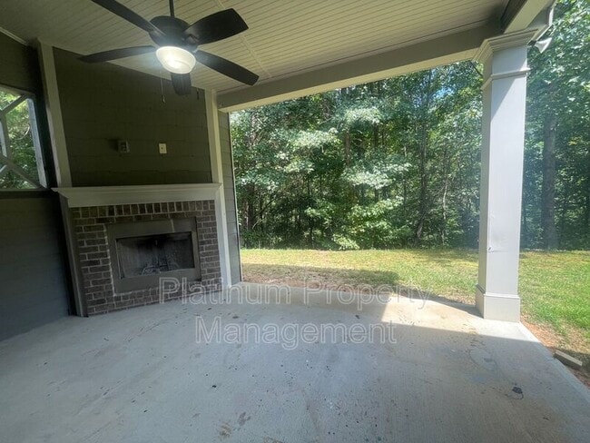 Building Photo - 7350 Silk Tree Pointe
