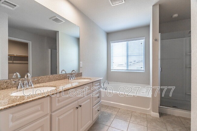 Building Photo - 10414 Legacy Hl