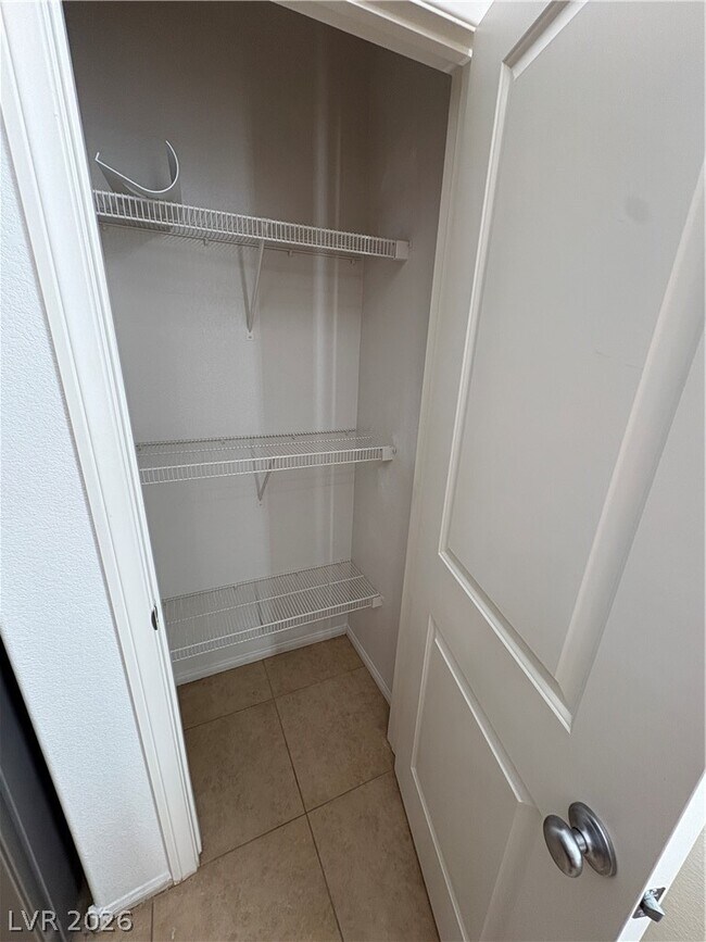 Building Photo - 8745 Cerrito Canyon Ct