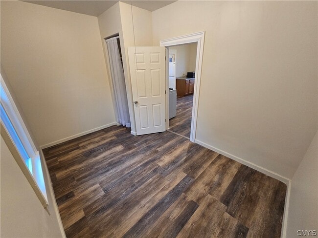 Building Photo - 804 E Division St