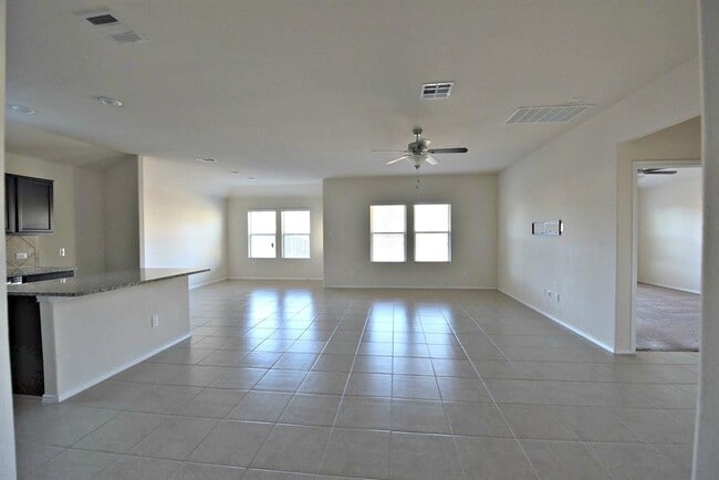 Building Photo - 644 Heritage Grove Rd