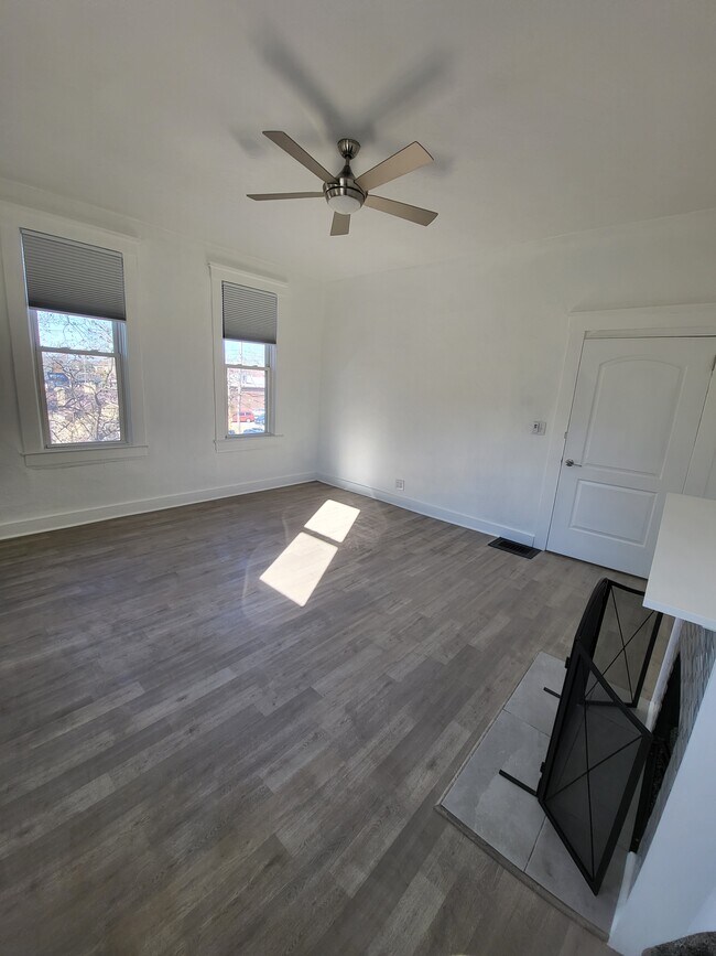 Building Photo - 1616 Ellwood Ave