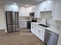 Building Photo - 1737 Bayview Heights Dr