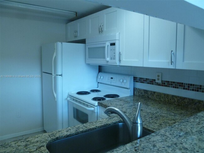 Building Photo - 11800 SW 18th St