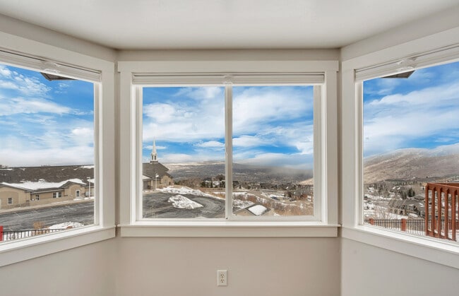 Building Photo - 1987 E Aspen Grv Ct