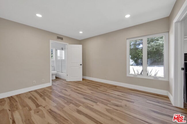 Building Photo - 16608 Park Ln Cir
