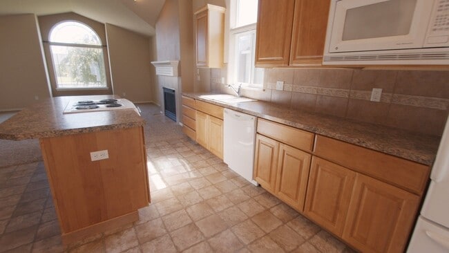 Building Photo - Beautiful Home in West Valley