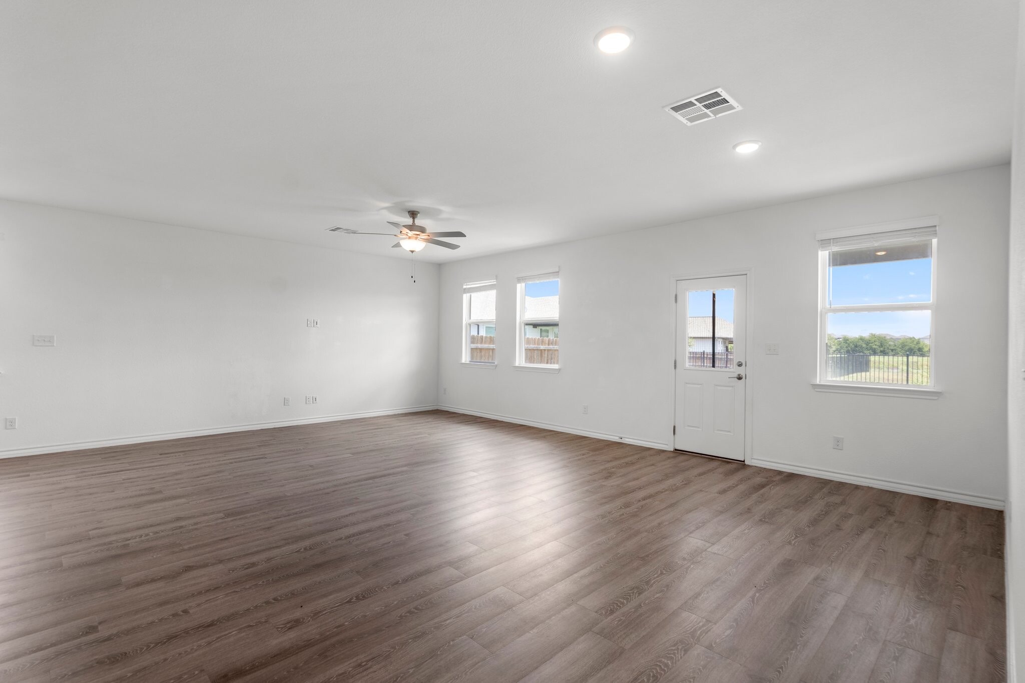 Building Photo - 500 Stinchcomb Rd