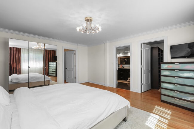 Building Photo - 409 Mallard Dr