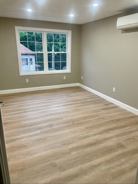 Building Photo - 24 Baltimore St