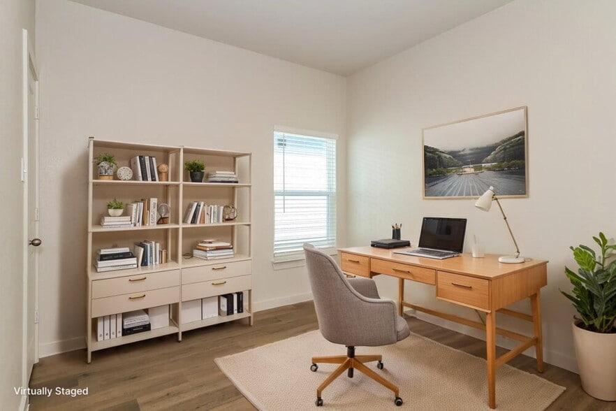 Building Photo - 1505 Woodwinds Dr