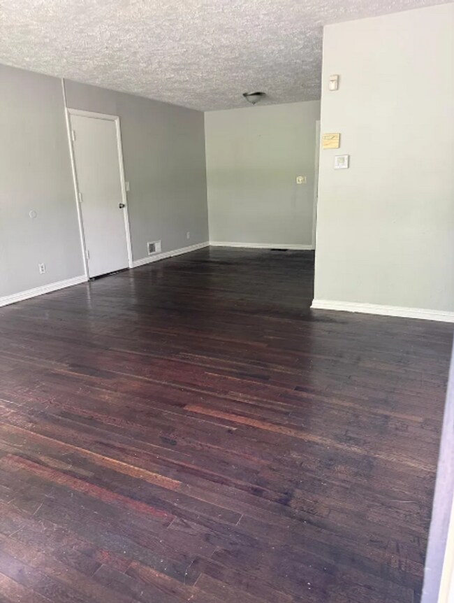 Building Photo - 4107 Hardesty Ave