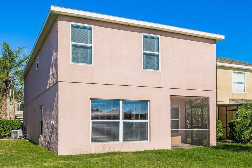 Building Photo - 7032 Chatum Light Run