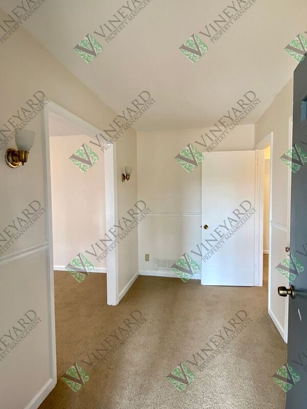 Building Photo - 687 Bounty Dr